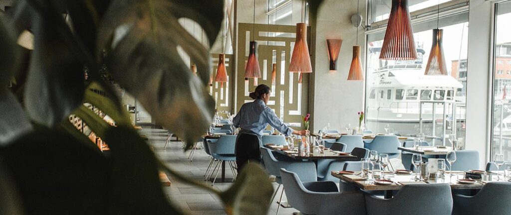 7 Tips To Control Restaurant Spending In 2022